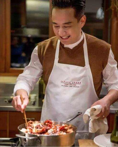 圈内人爆料黄磊做饭视频,圈内人曝光烹饪视频,美食爱好者纷纷点赞 第2张 圈内人爆料黄磊做饭视频,圈内人曝光烹饪视频,美食爱好者纷纷点赞 第2张